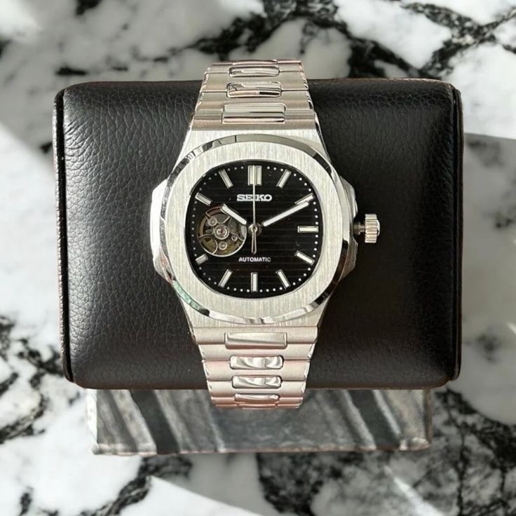 Nautilus Open Heart Noir